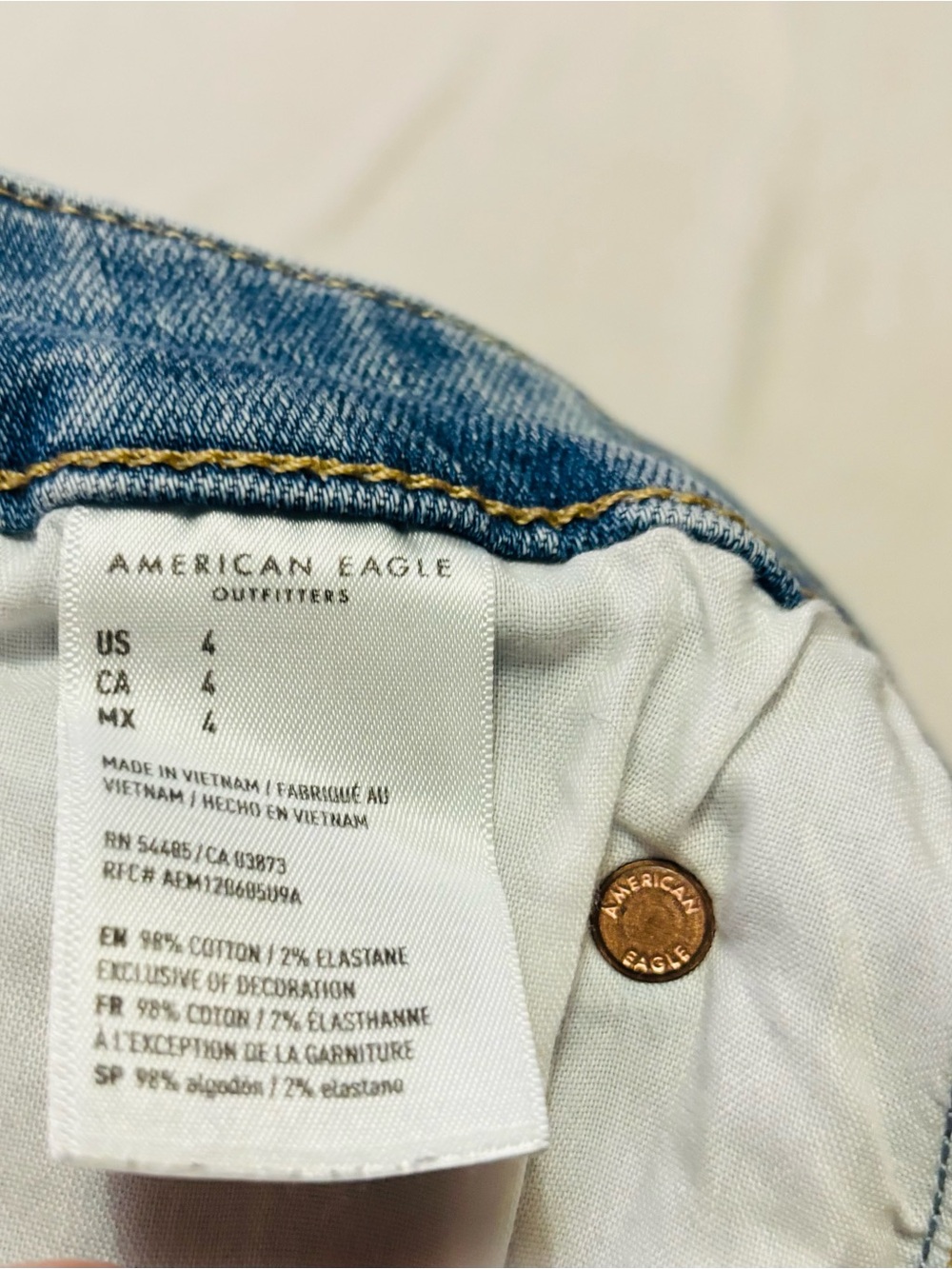 American Eagle Outfitters Distressed Shorts Size 4 EUC - Picture 3 of 13